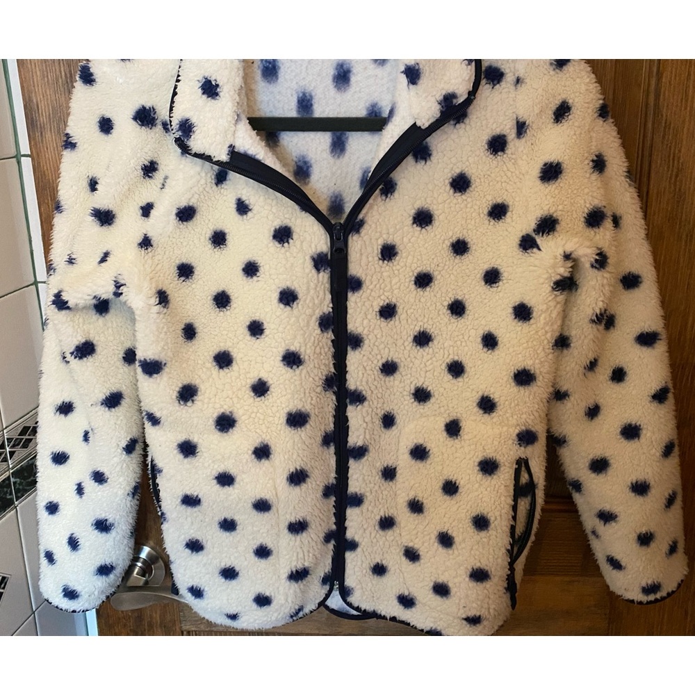 Polyester Jacket Great For The Spring. - image 1